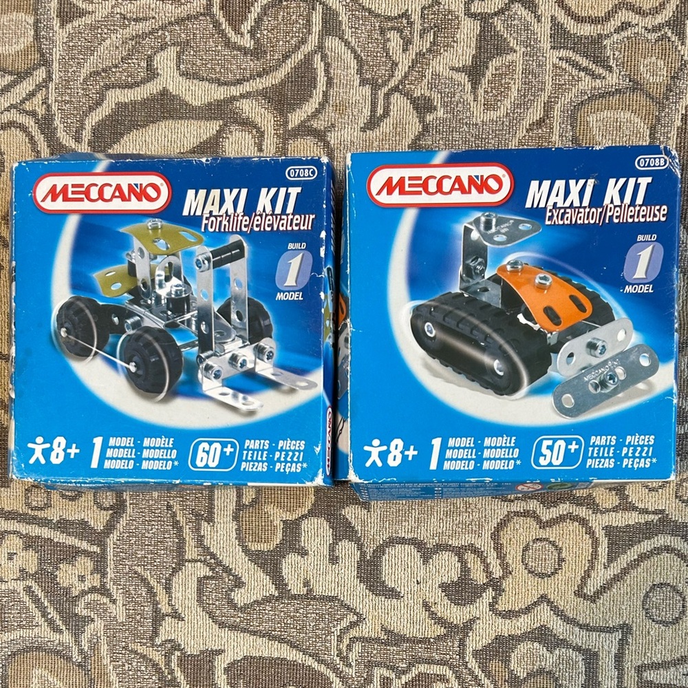 2 Small Meccano “Maxi” Kits: Forklift and Excavator Good First Builds.